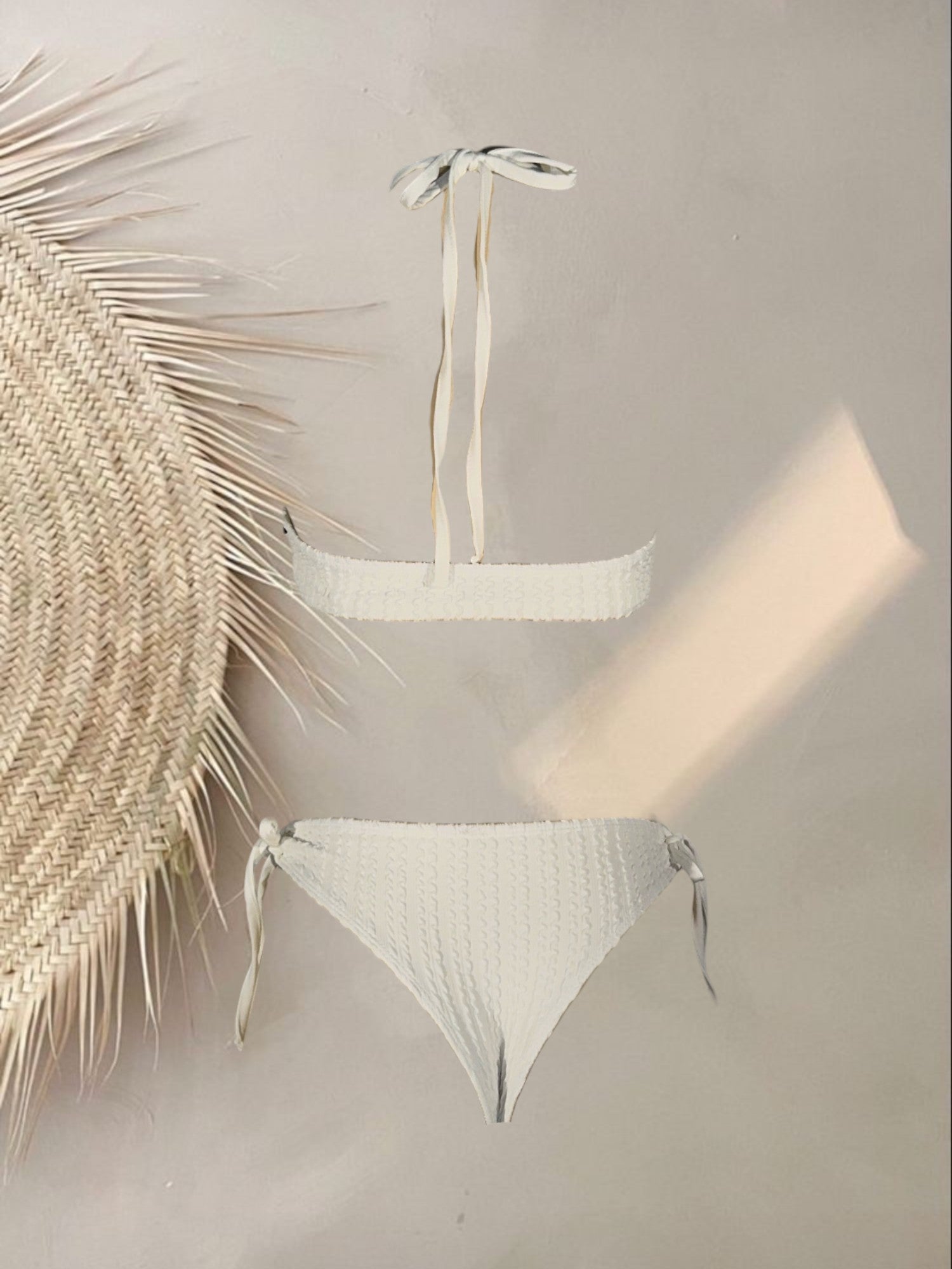 BIKINI CON MULTIPLE NUDO