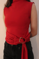 TOP DE CUELLO Y HEBILLA DORADA