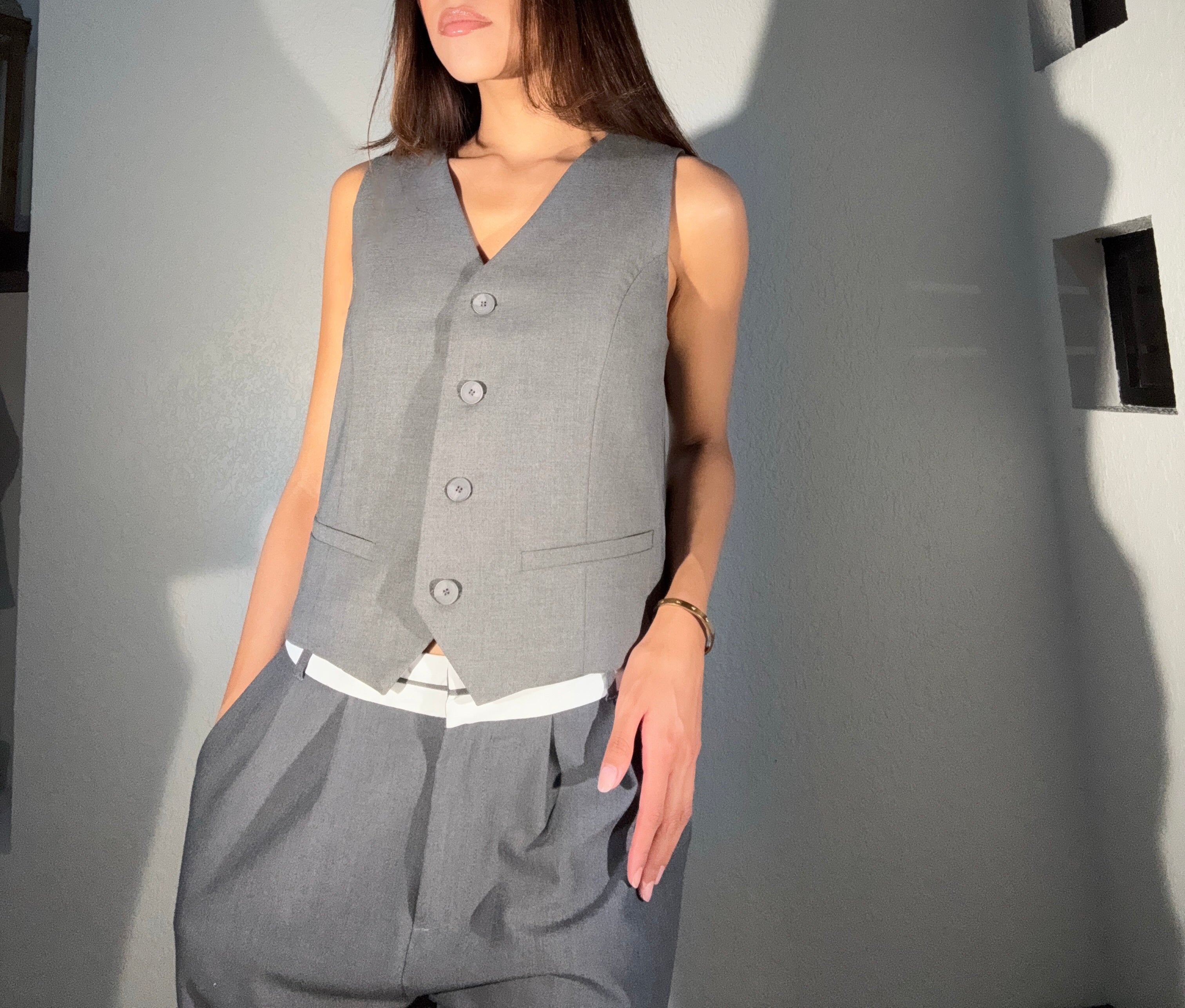 TOP CHALECO CON PINZAS